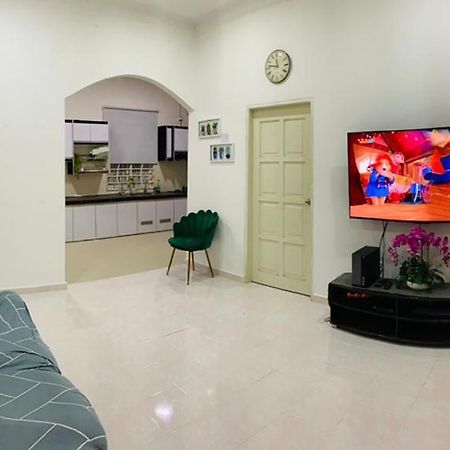 Nurul Amin Guest House Pantai Cahaya Bulan Kota Bharu Dış mekan fotoğraf