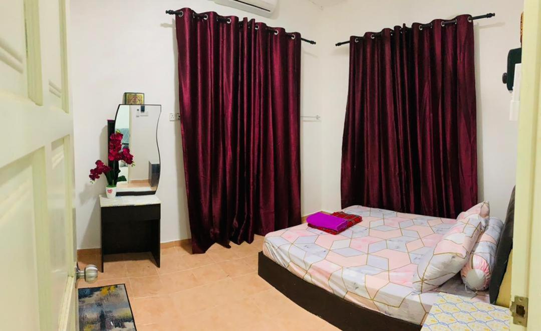 Nurul Amin Guest House Pantai Cahaya Bulan Kota Bharu Dış mekan fotoğraf